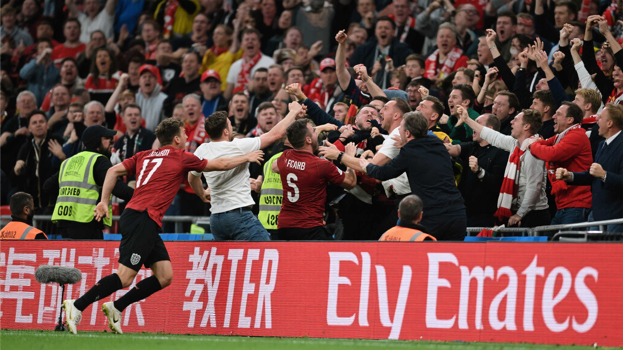 家级的青年 家级的青年