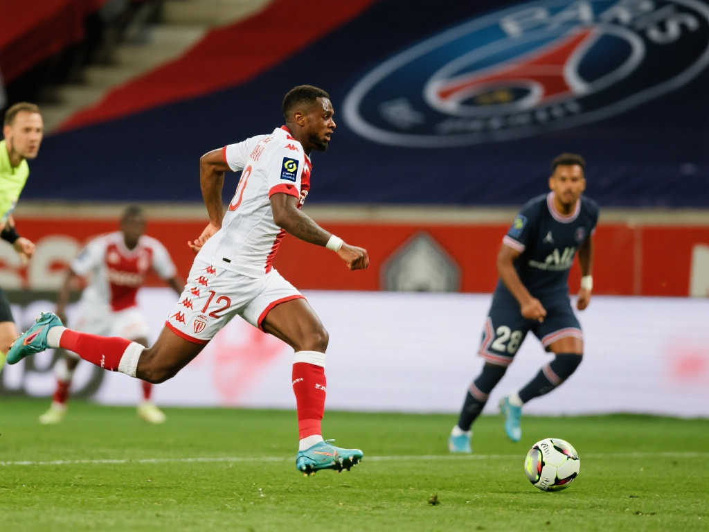 转会市场上 转会市场上