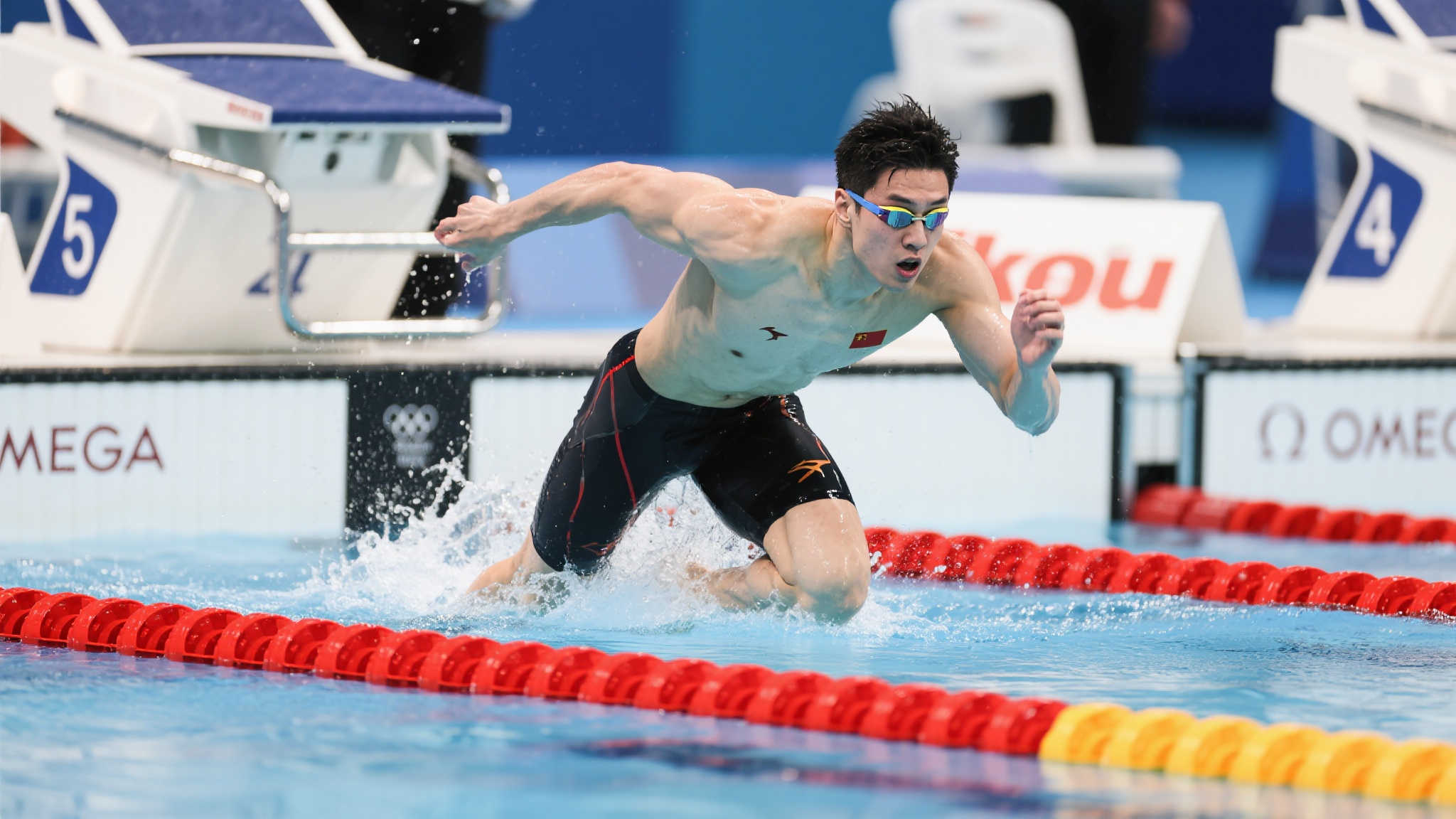 悬于一线 悬于一线